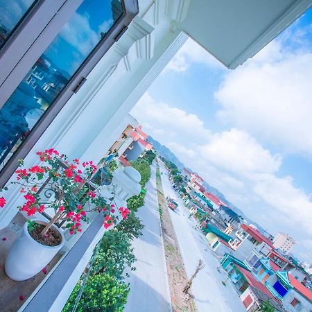 Melissa Hotel Нин Бин Екстериор снимка